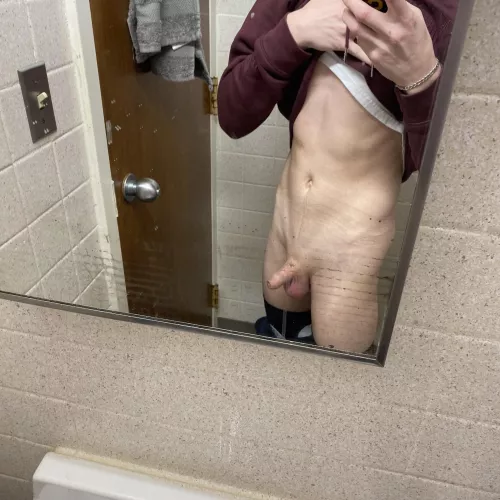 Sorry for the dirty mirror 😜