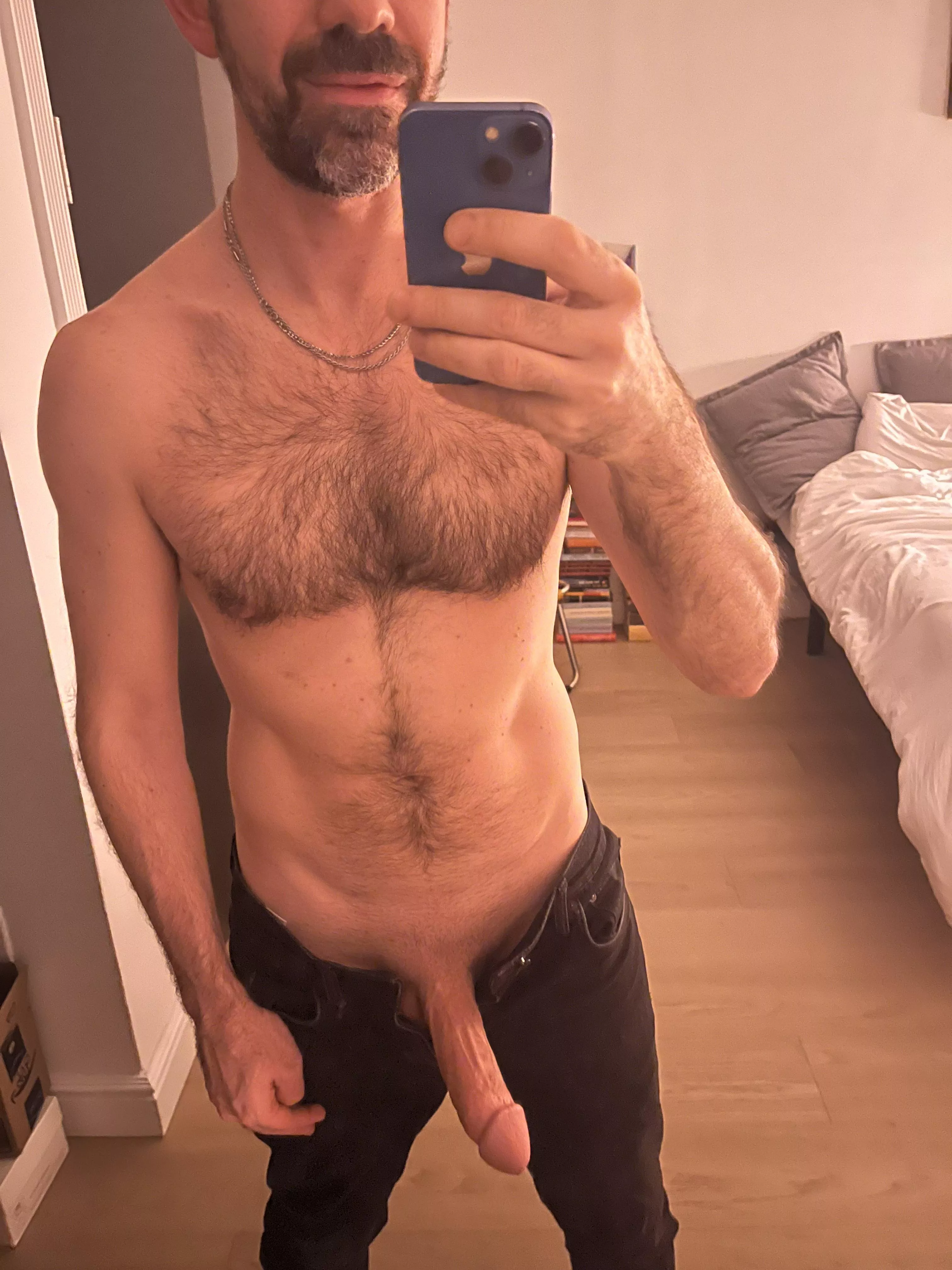 [41] who’s sucking my cock tonight?