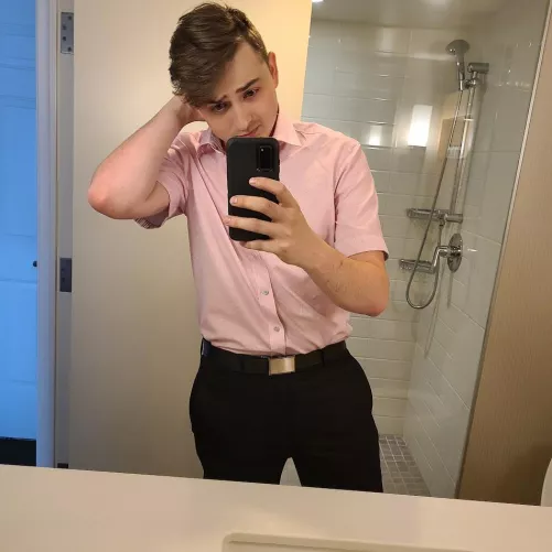 Anyone wanna play league NA ? IGN DefsNotGay Discord :https://discord.gg/CJBVaNQNmJ