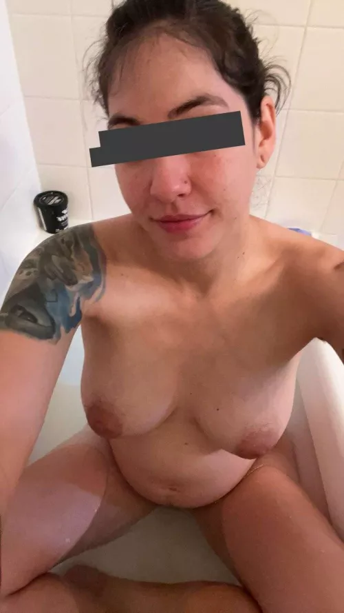 Hope u like my preggo body