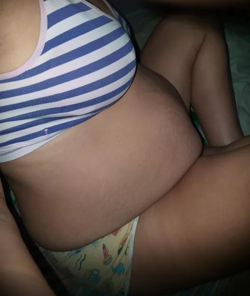 I feel bloated and round, I want to be very plump like a pig.