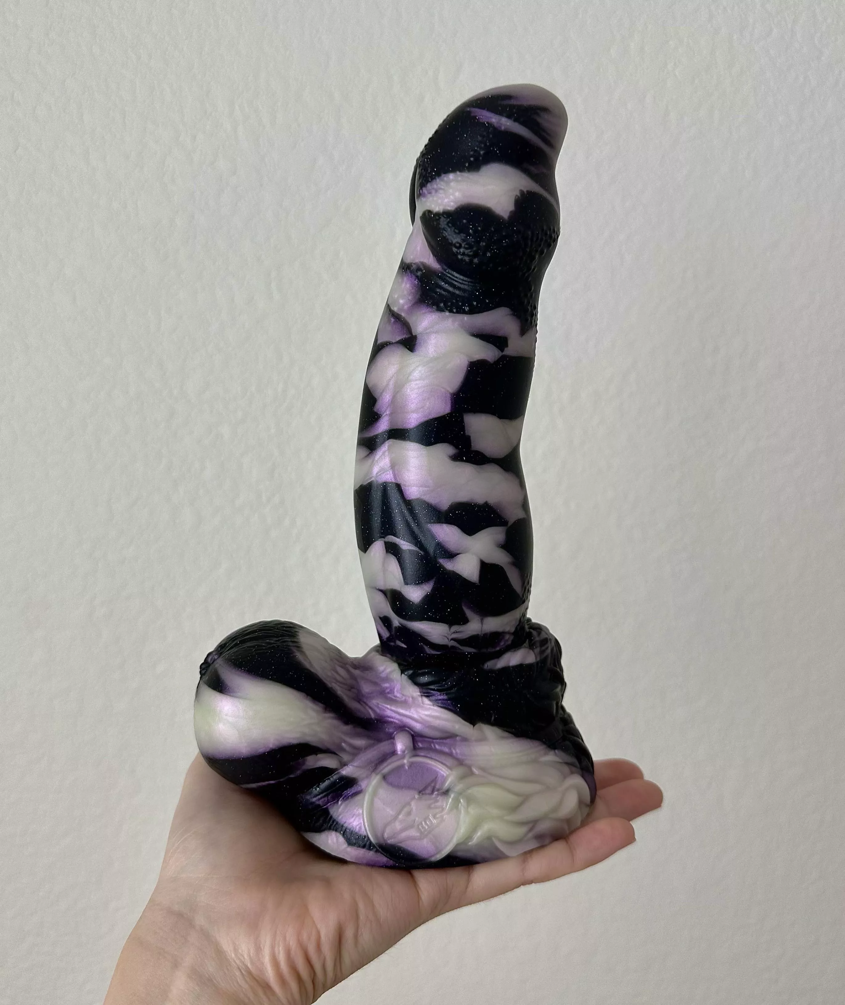 My pretty Kyel 💖 still debating whether to keep him or not, really wish he was a soft. His pour is so cool 😭