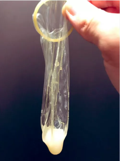 Which one of you Cum sluts want my Cum filled Condom ❓💦