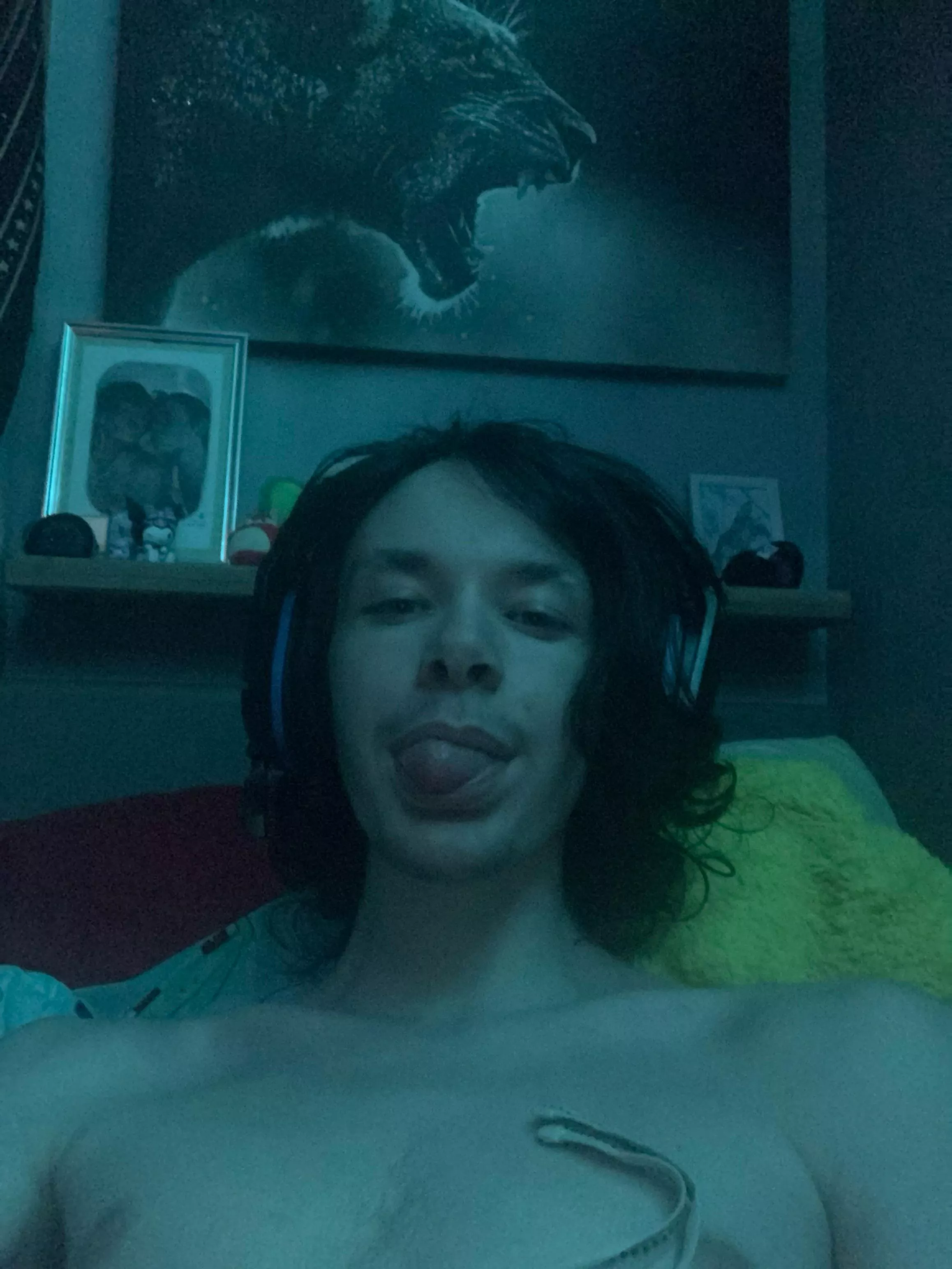 Anyone playing overwatch genshin or dead by daylight I play on ps5 ☺️ but can always discord call and cross play :)