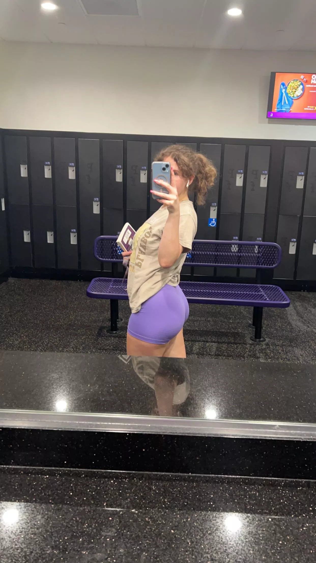 Ass is looking good [F]