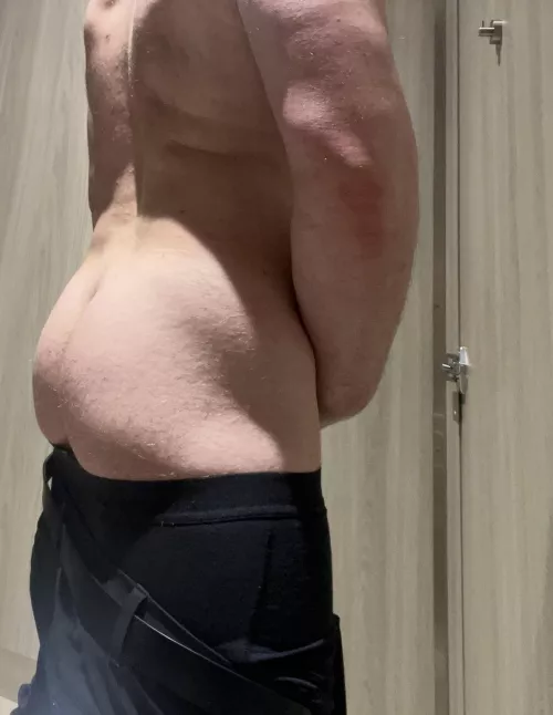 Can someone direct me to a place I can sit down?