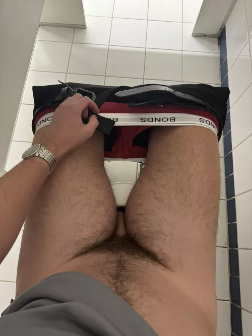 Come sniff my pubes
