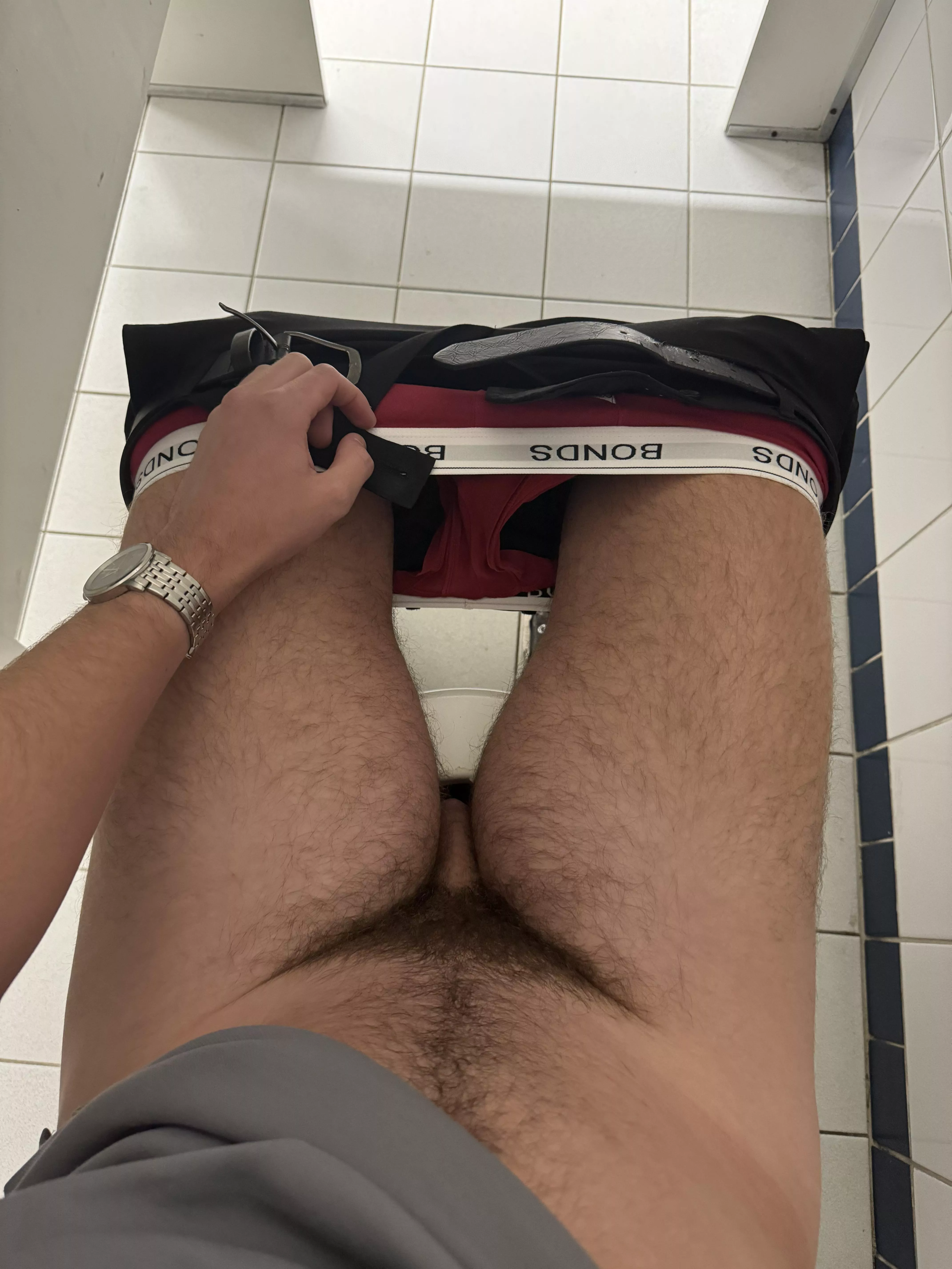 Come sniff my pubes