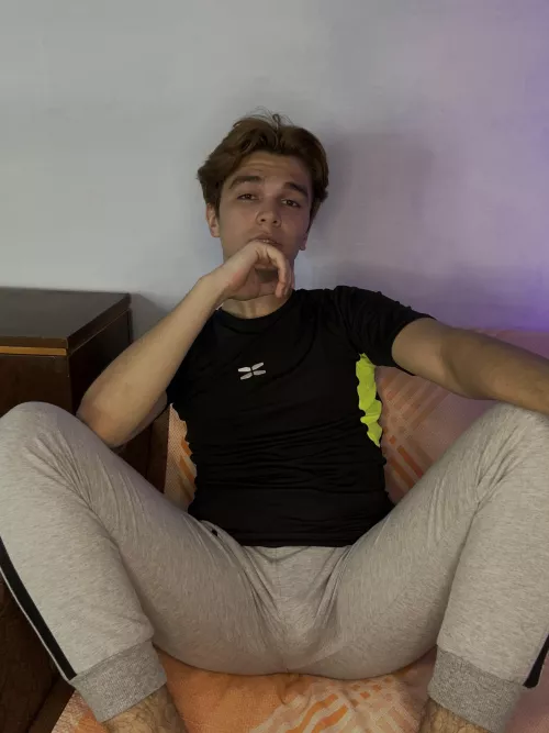 happy birthday to me !!! today I'm 19, and two days ago I was 18 ...