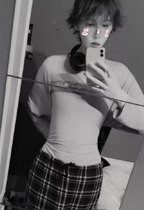 I live in pyjamas 😅💝hii