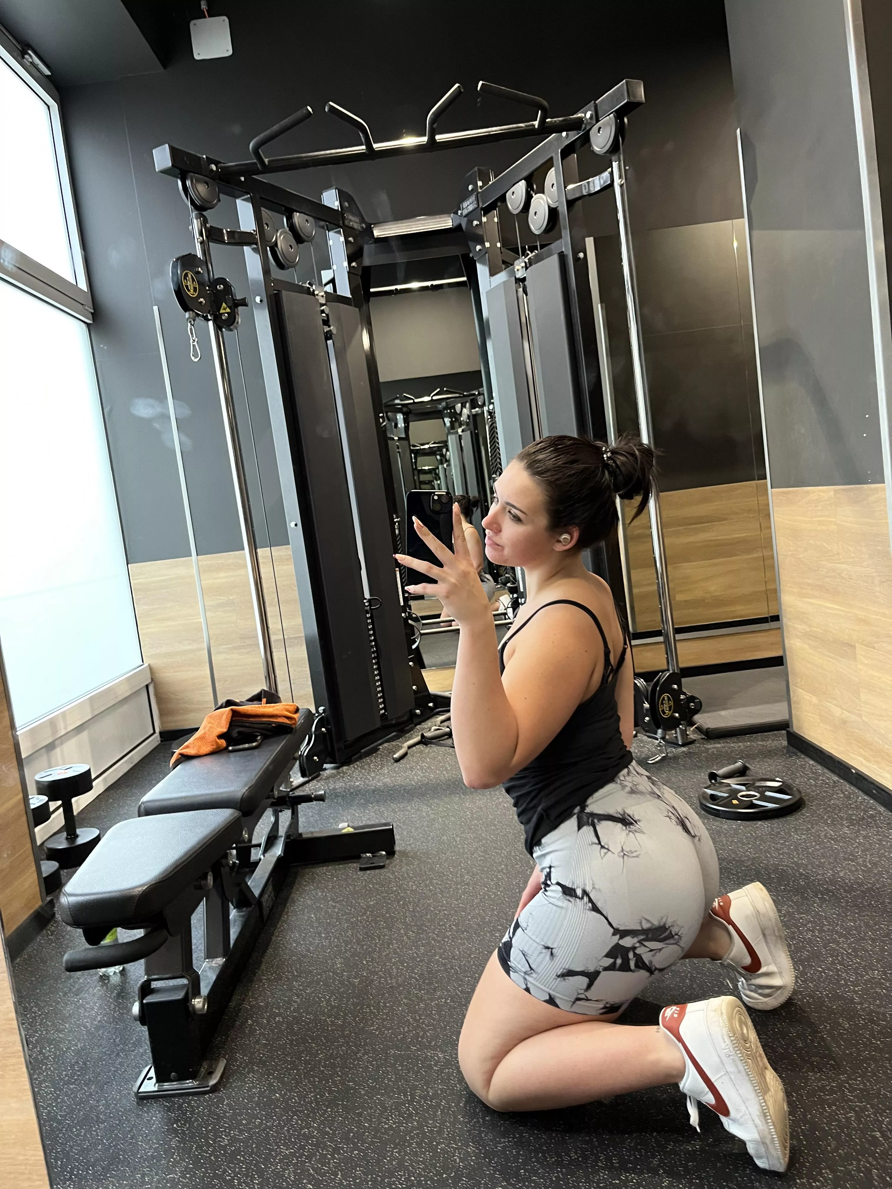 i think girls should wear more leggigns, what do you think about it ?