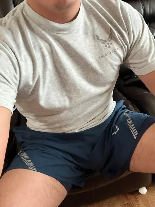 Passed my PT test, anyone wanna shower together? 🥵