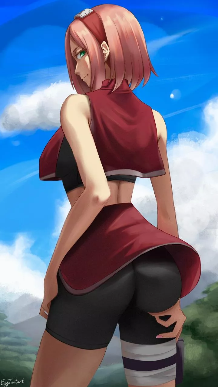 Sakura know you're looking at !