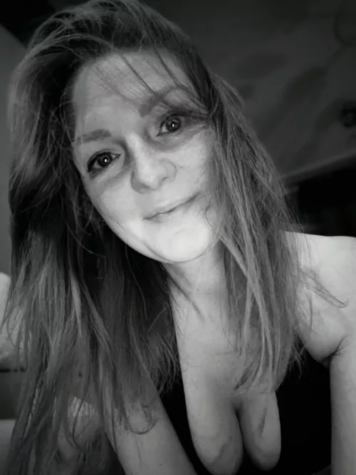 Sometimes the hair just does what it does 😅