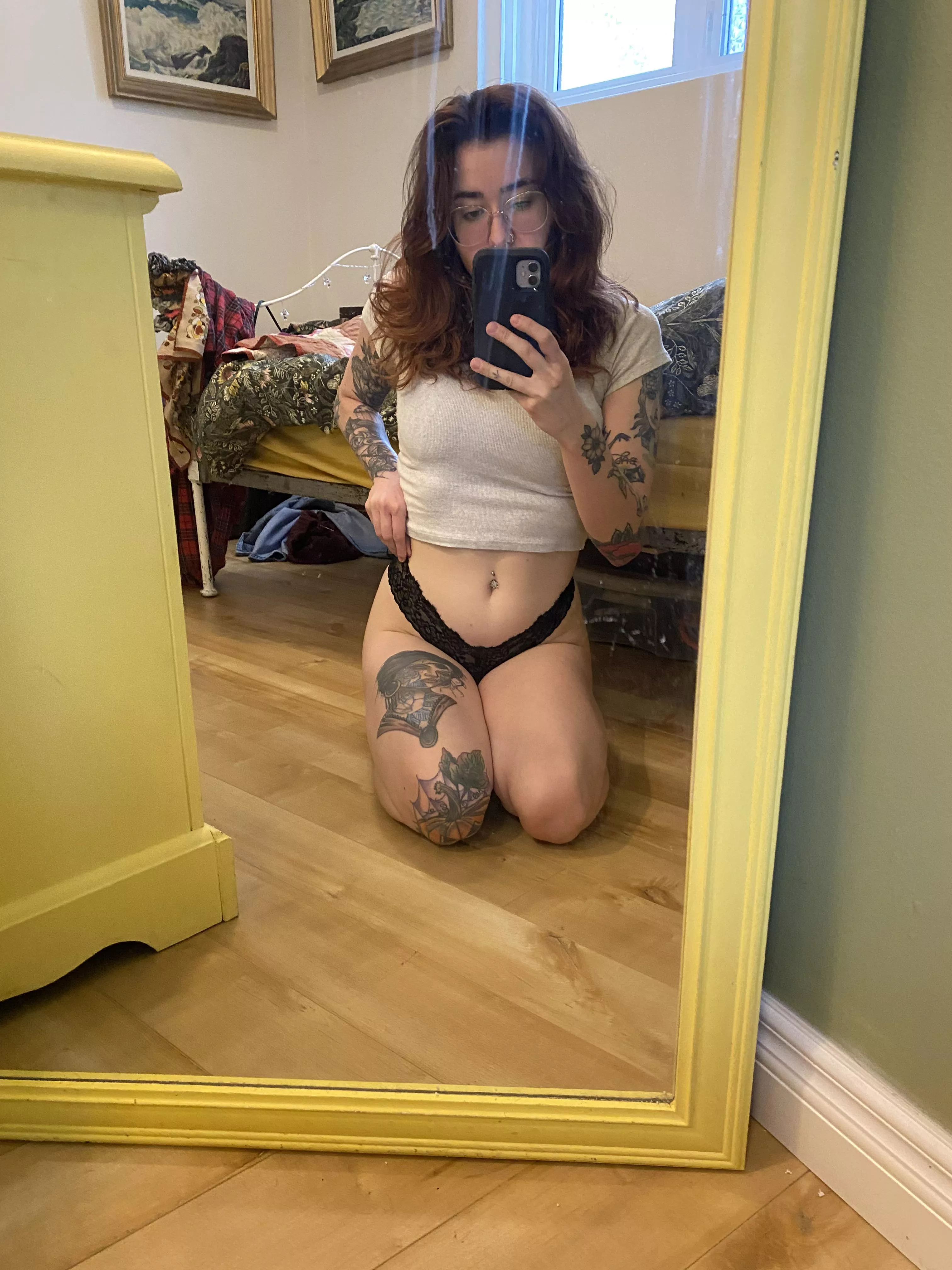 Take me against the wall? Xoxo