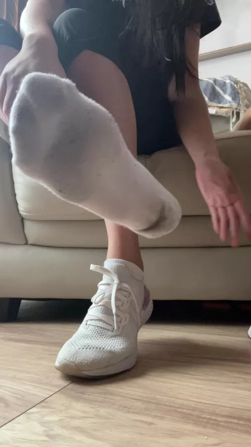 These socks smell so goooood 💜 [Selling][US]