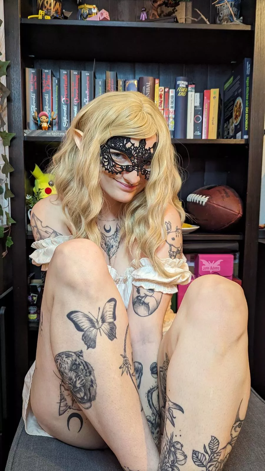 This is my application to be your cute elf g[f]