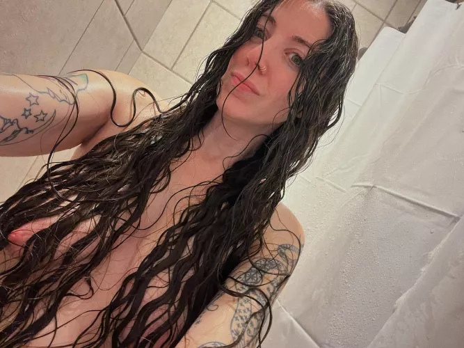 Are you a fan of wet hair?