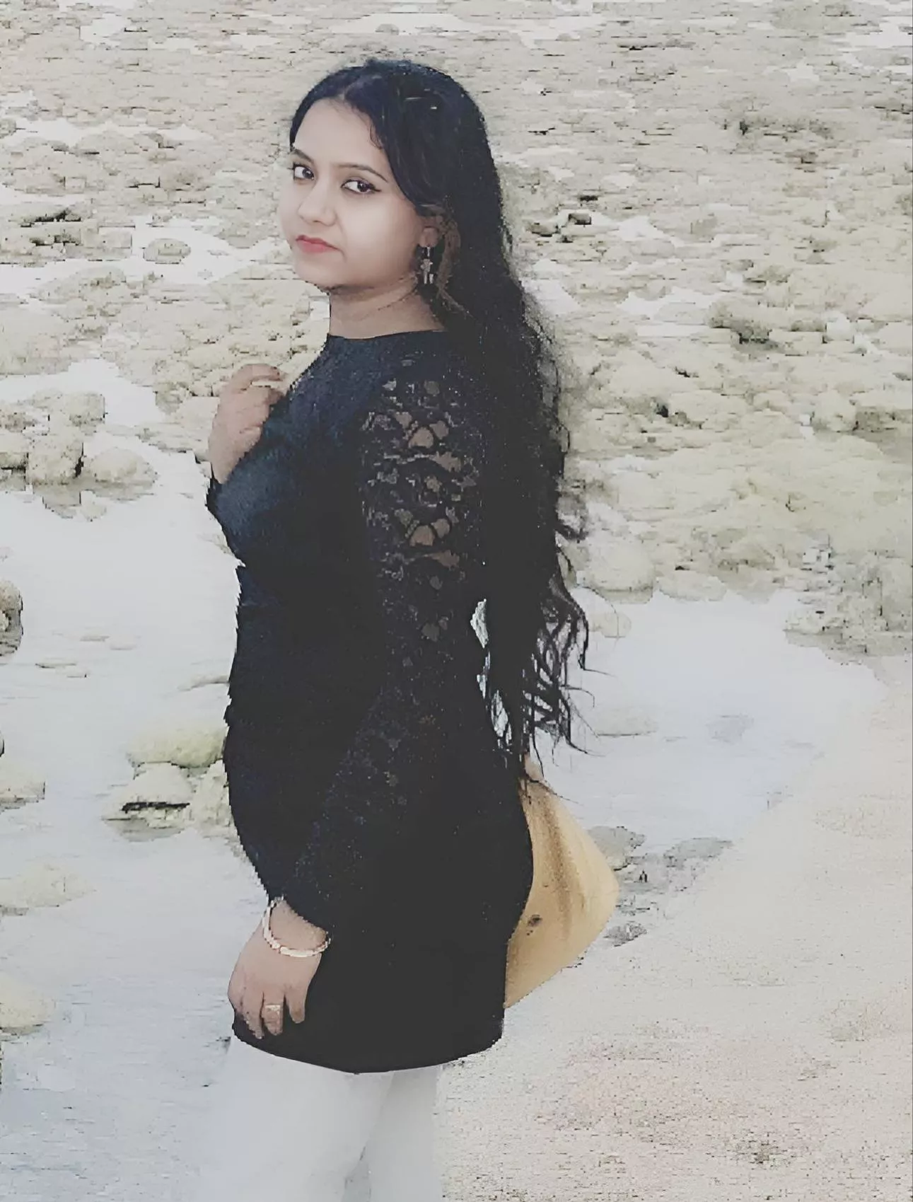 Her belly bulge was prominent even after 1 month ( May 2022 )