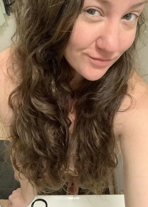 I don’t wanna brush my hair today 🙃