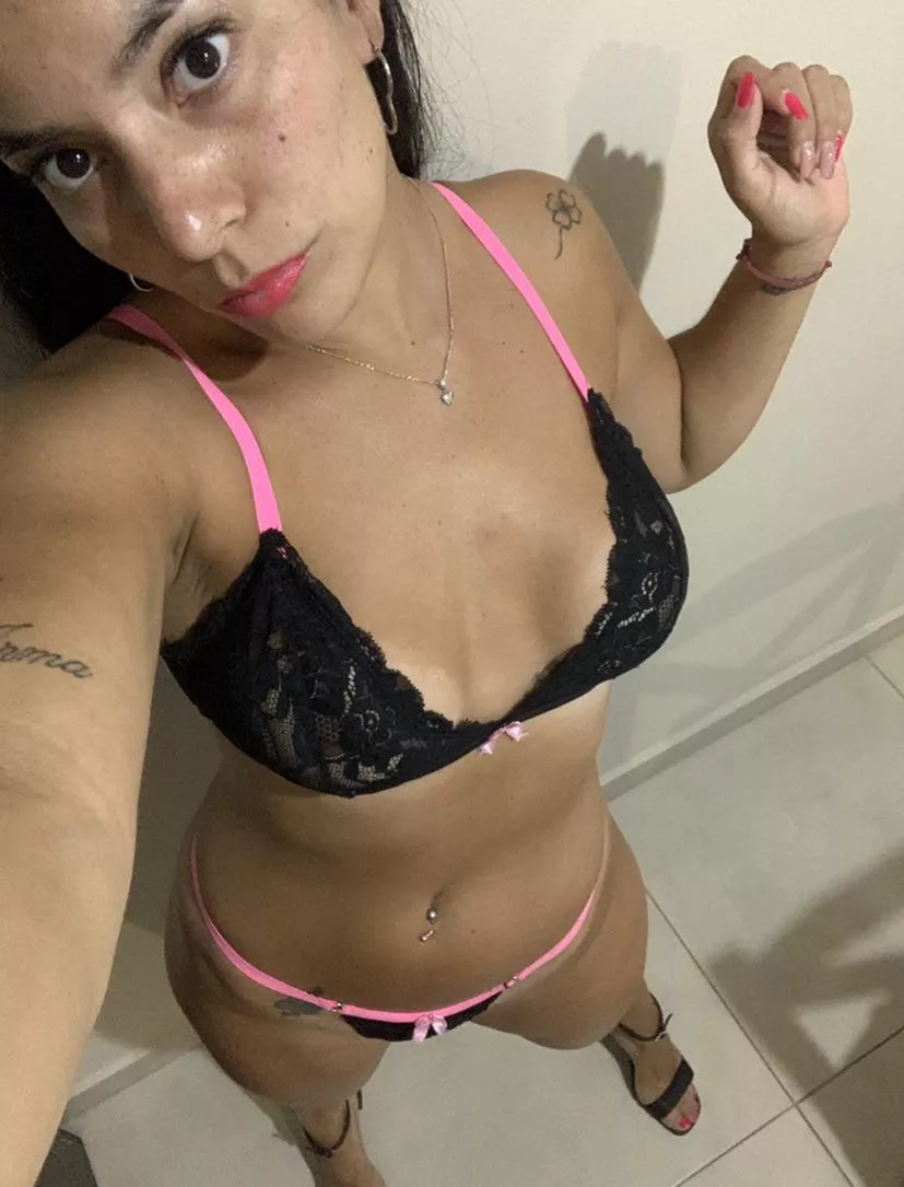 I'm everything you need daddy 😍