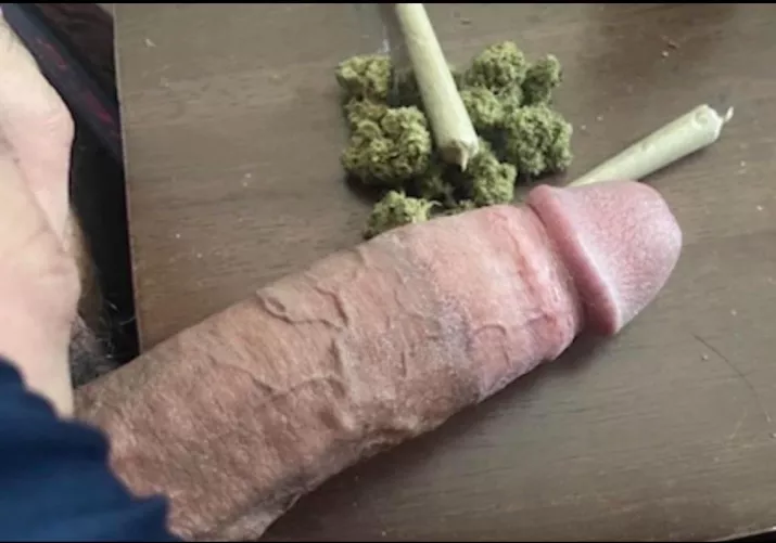 [m]Can’t wait to clock out 💨🌿🤘🏽