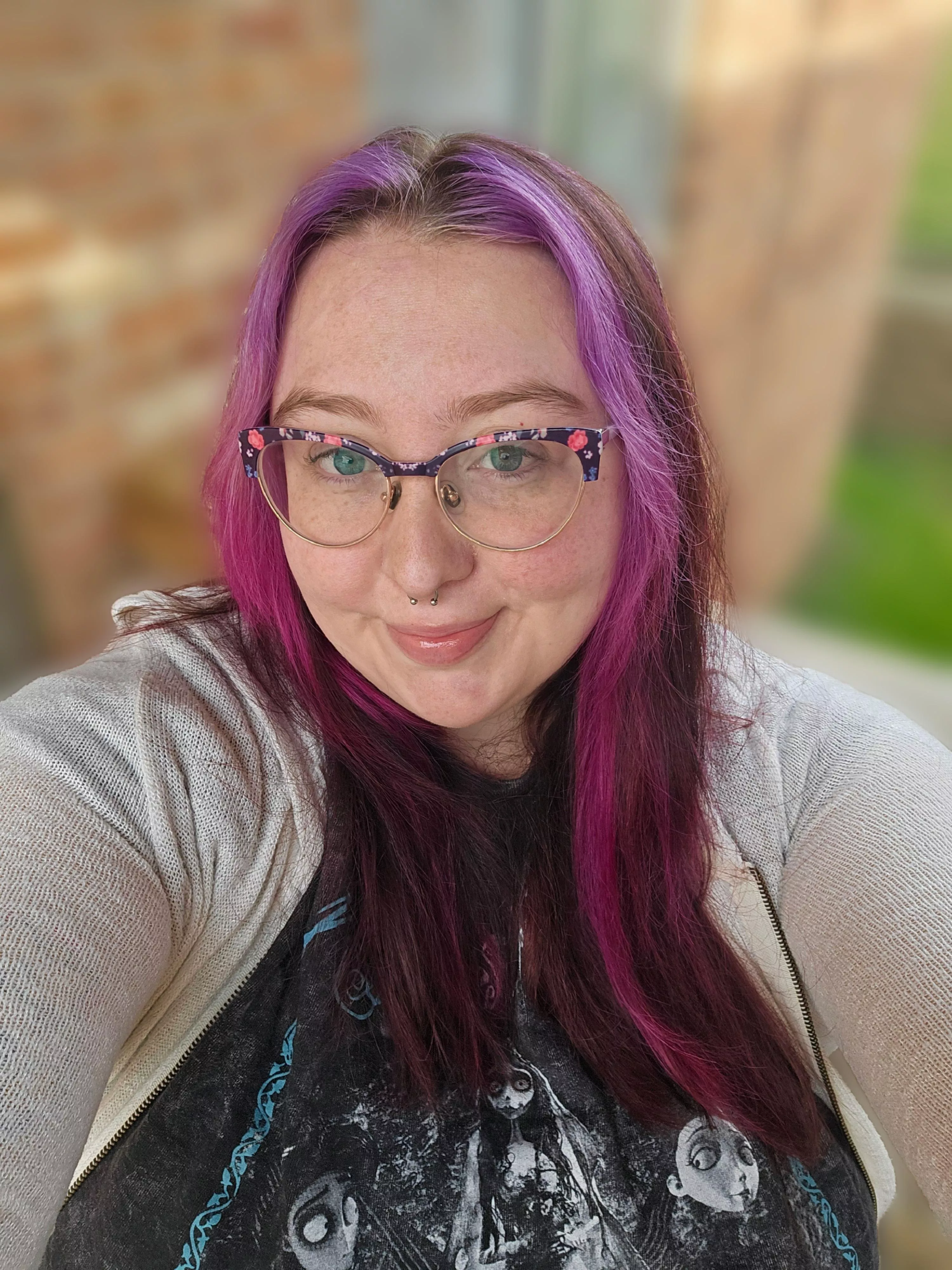 No makeup kinda day, so ready for the weekend 💗