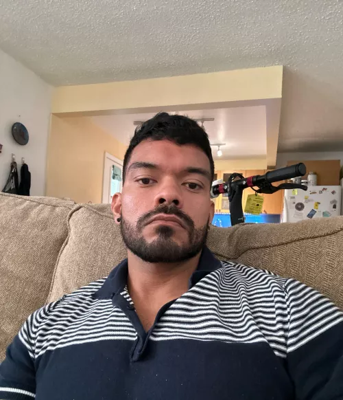 Beard vibes. Can’t never get a thick one🫦