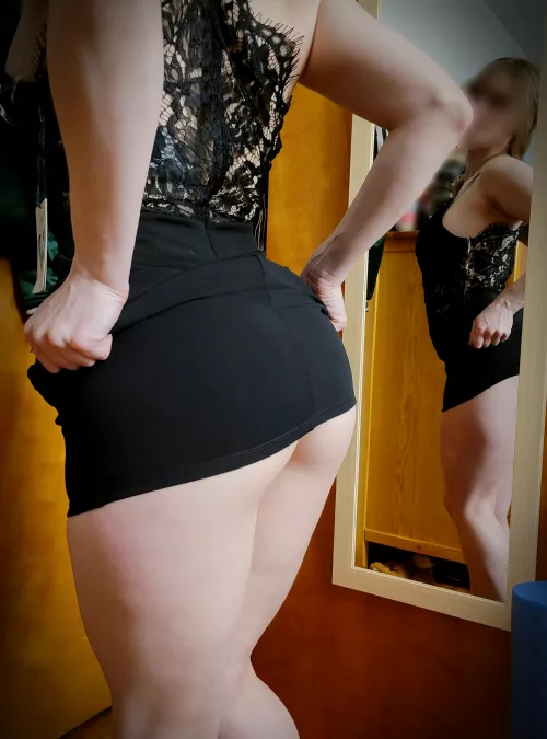 Can't hide her excitement for date night