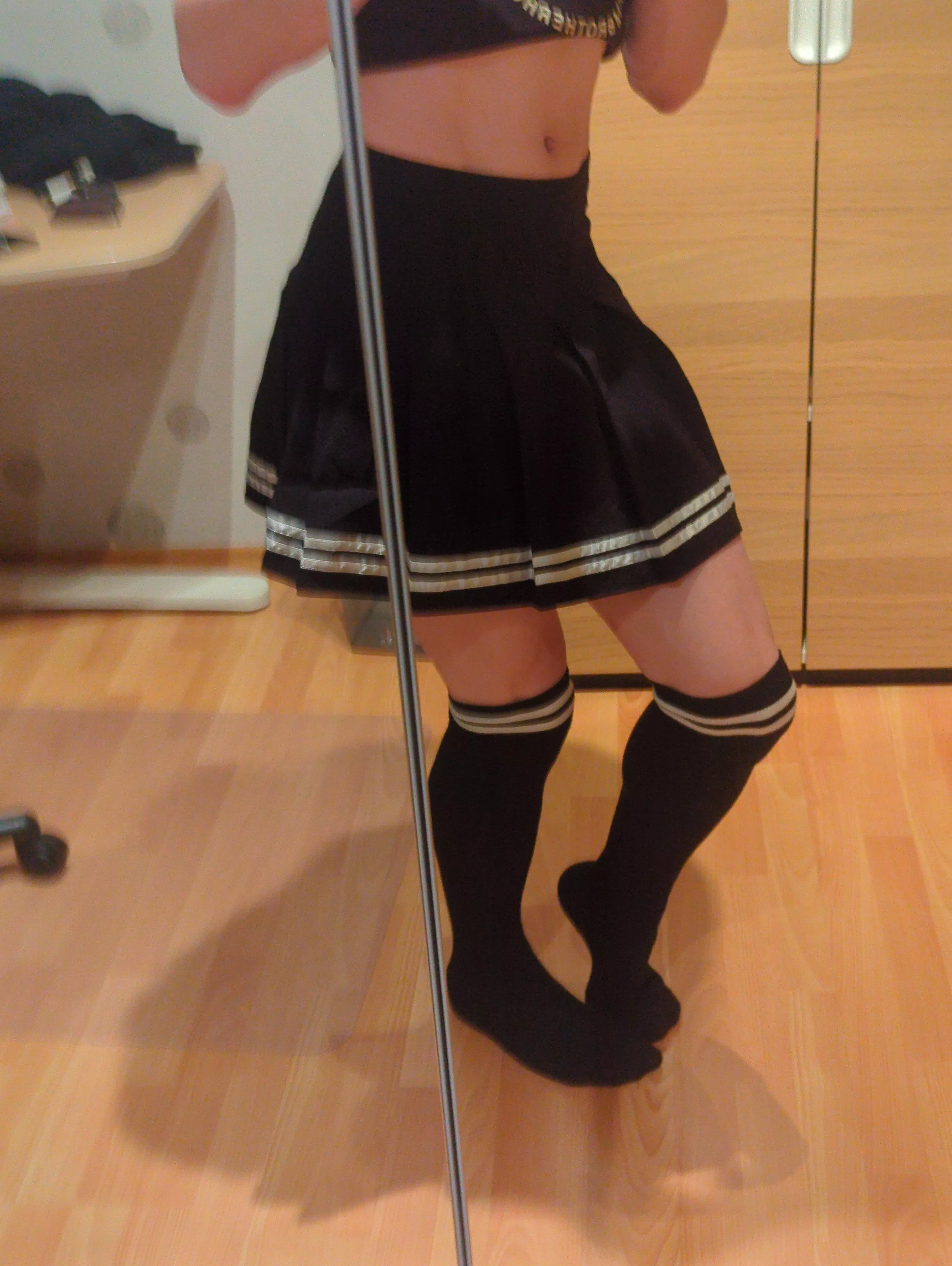 I love my new skirt >v<