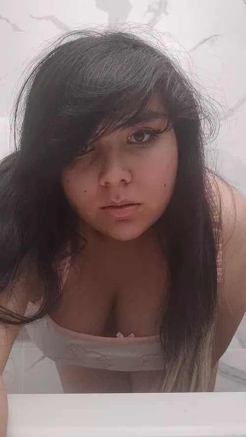 Mexican slut going to rapebait at a party. What would you do to me?
