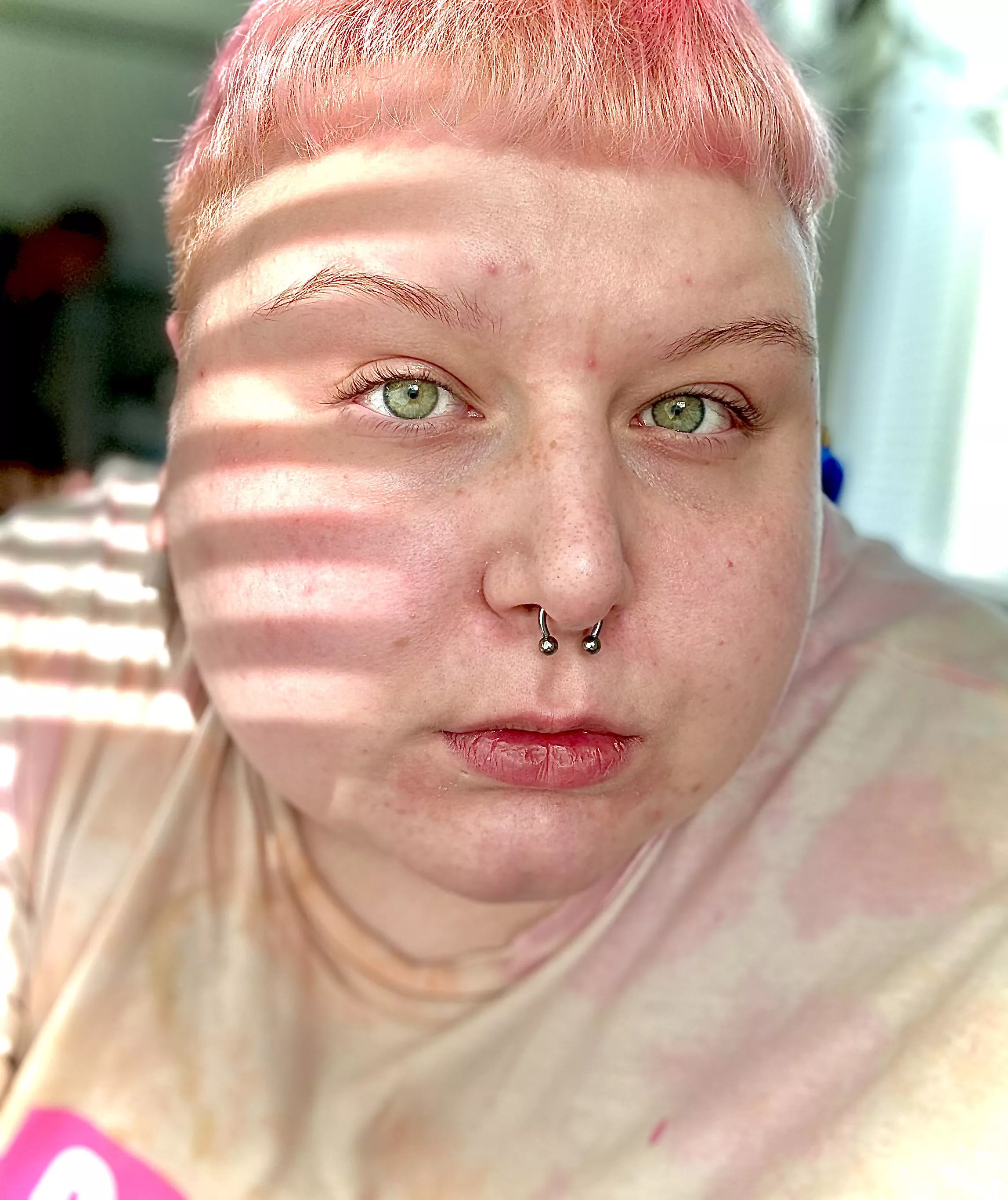 Pink hair is back! Playing Genshin Impact and Apex Legends in Europe everyday! ftm 25