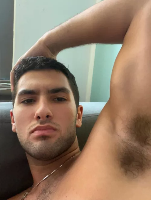 Should I show more of my armpits? Seems like you subs love it