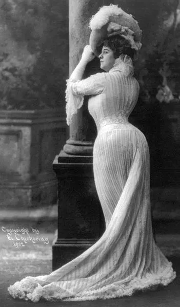 Showing her Victorian Curves