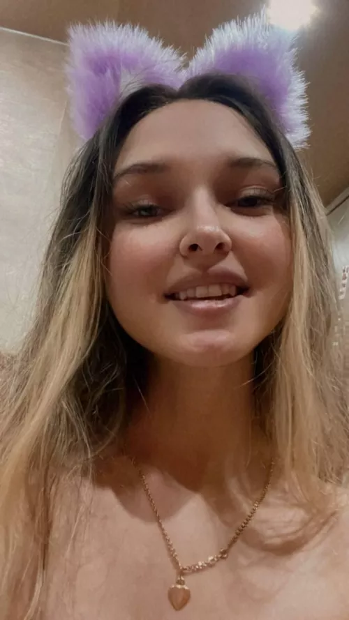 Tell me I'm a good kitty while I sit on your lap