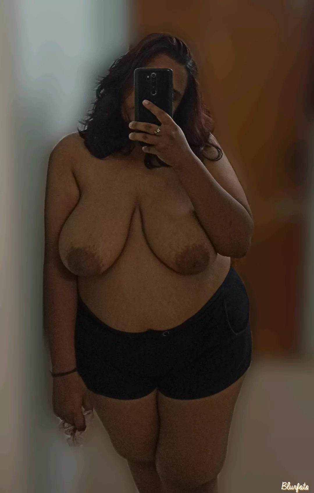They say chubby girls fuck the best Would you do me ?
