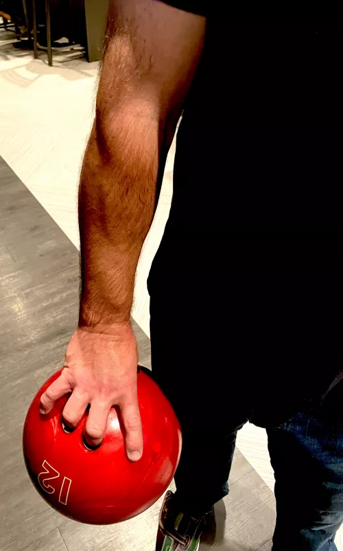 Three fingers ought to do it 😏