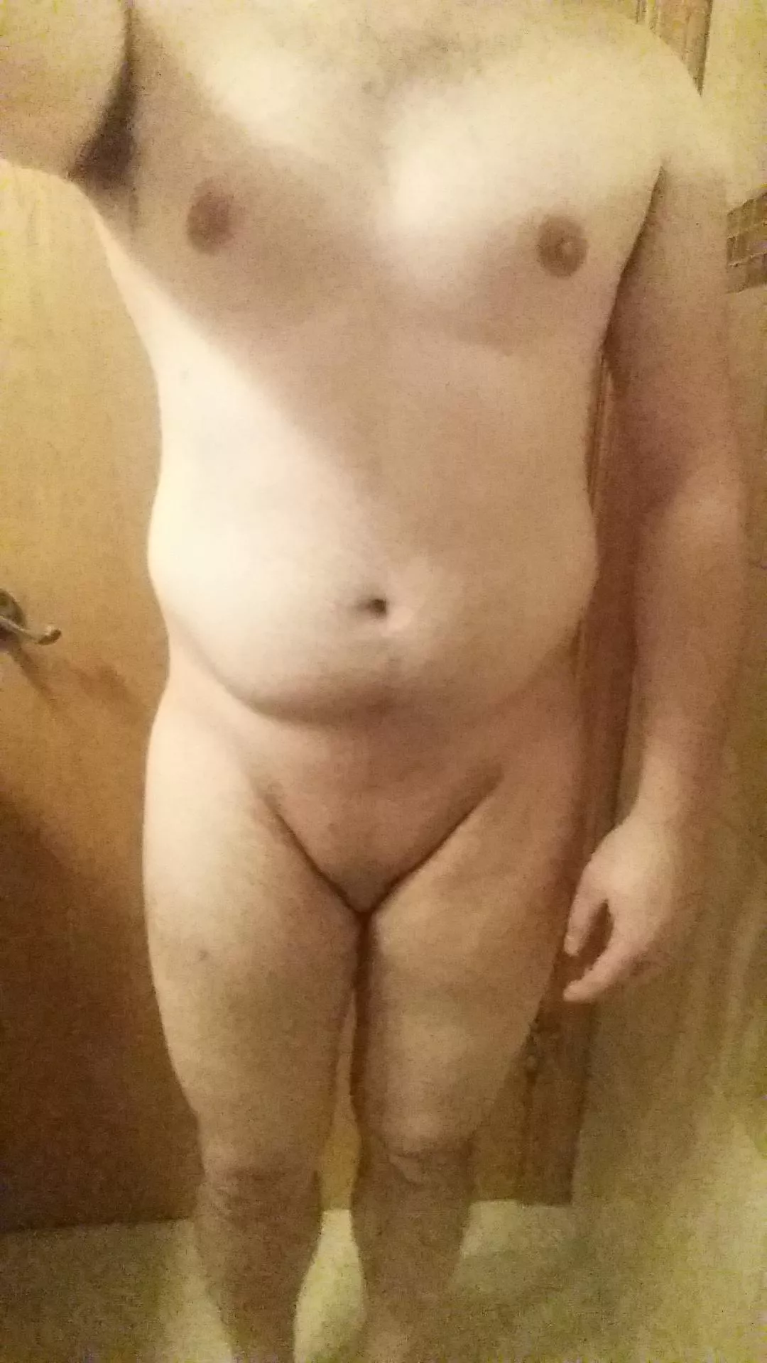 Waiting for my cage pretending I don't have a cock