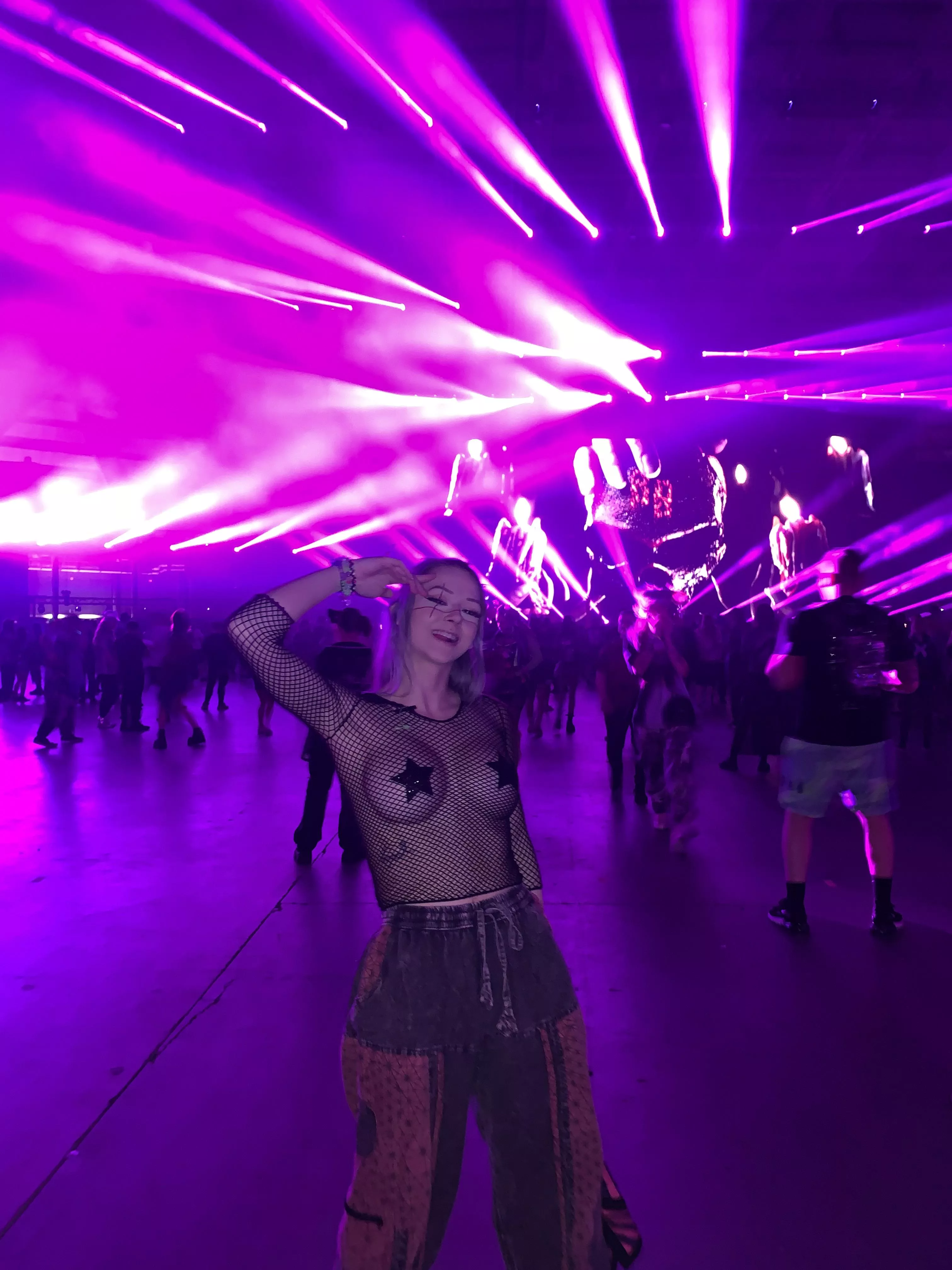 Where my headbangers at?!😤