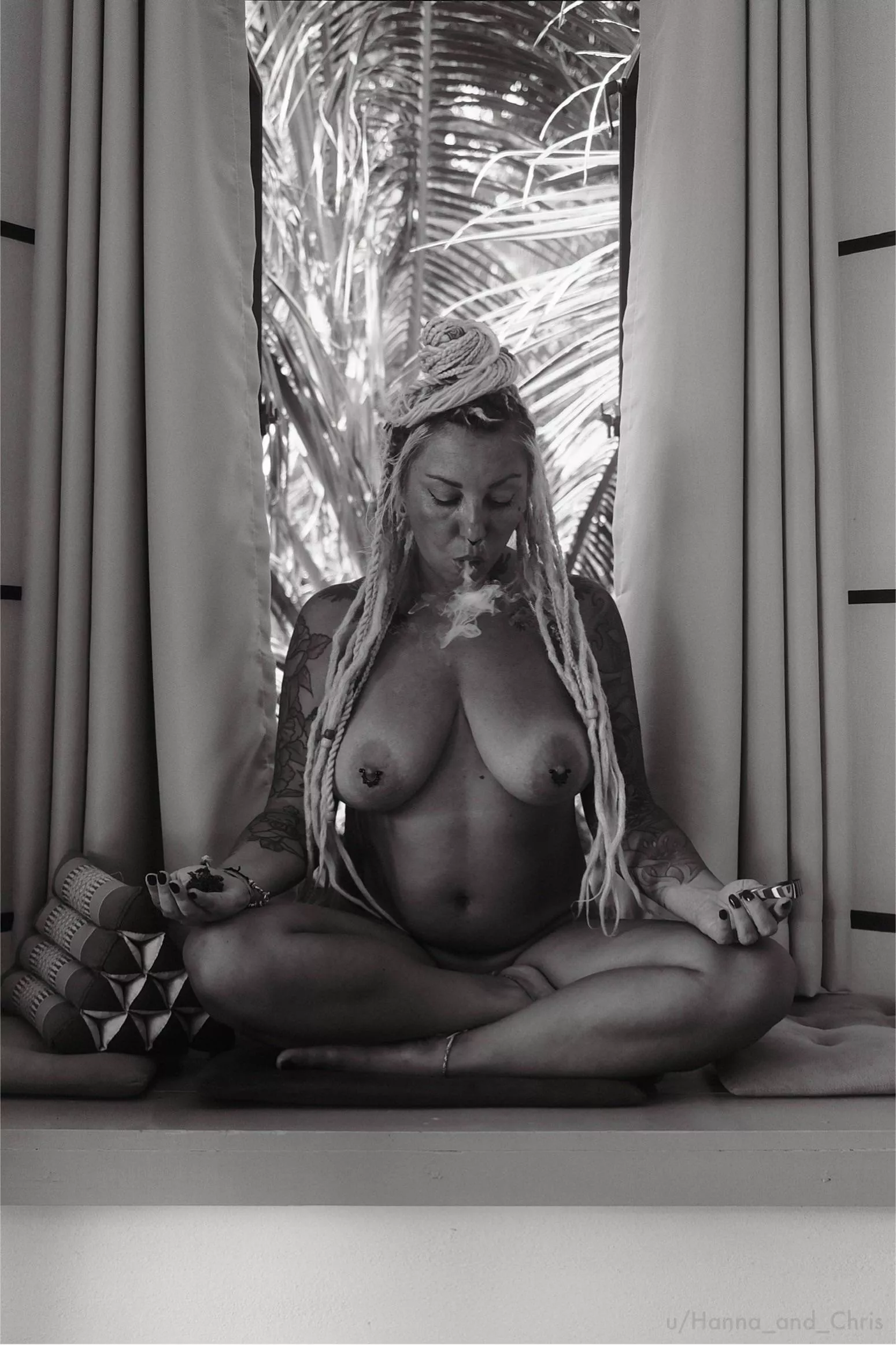 Ganja Goddess 🖤[OC]