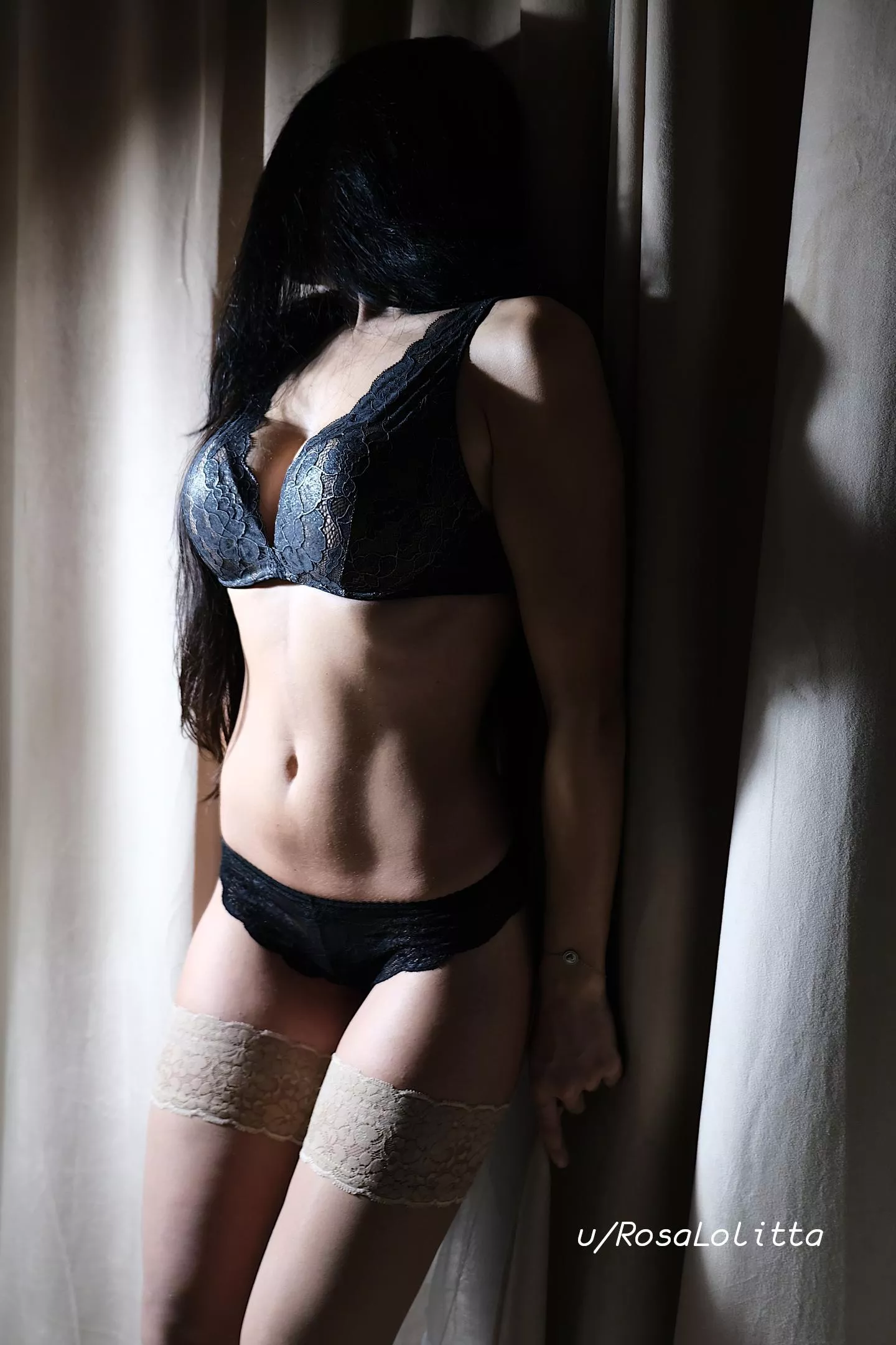 Have a lovely Saturday🖤