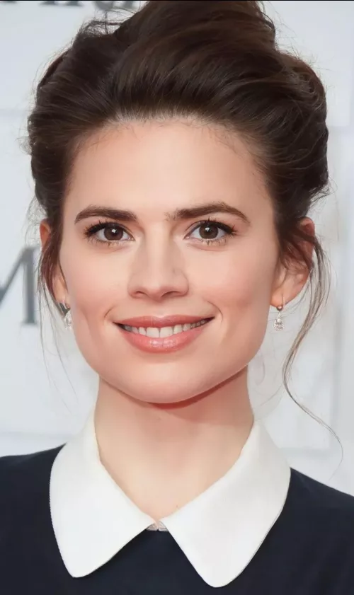 Hayley atwell