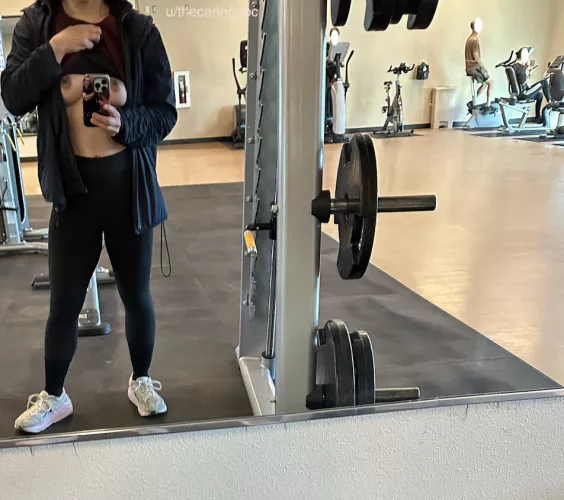 Nervous to flash my tits at the gym with others around