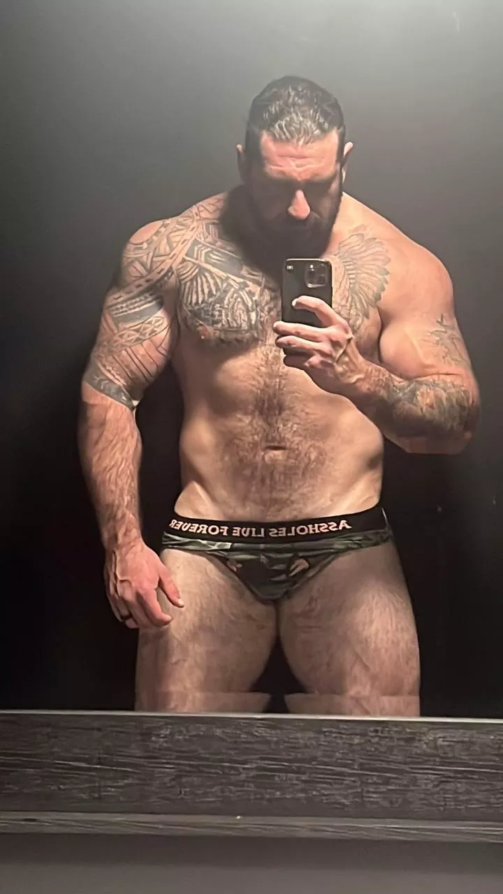 shh..🤫 we need to be quiet😈🥵