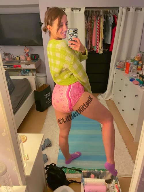 Soggy diaper after shopping yesterday 💦🤭