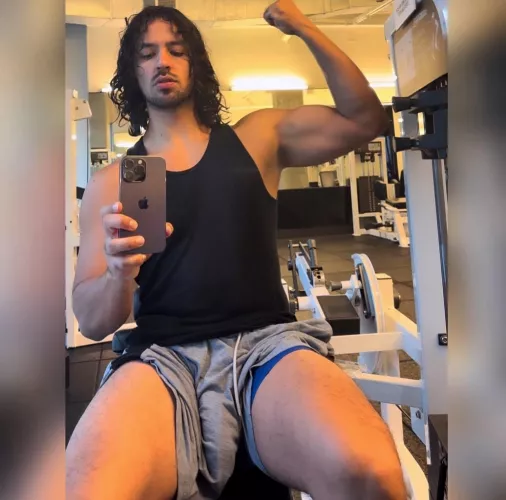 Why are people always staring at the gym..?