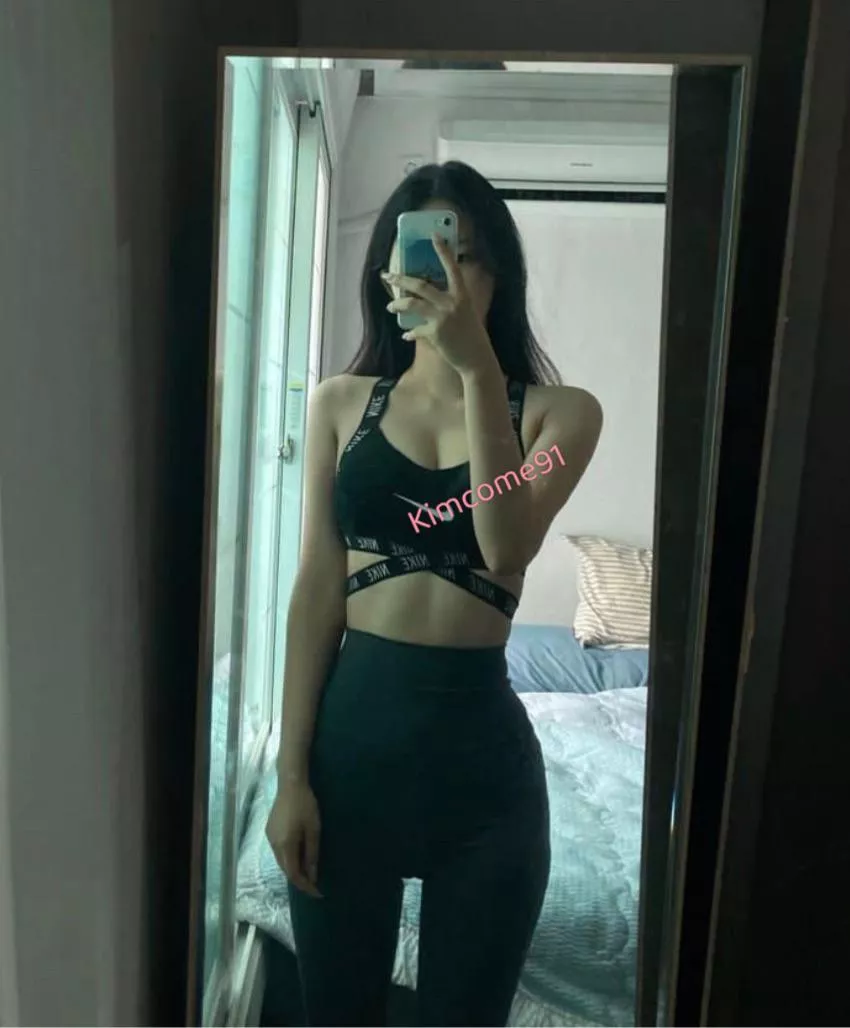 Wonder if he’ll approach me at the gym today…