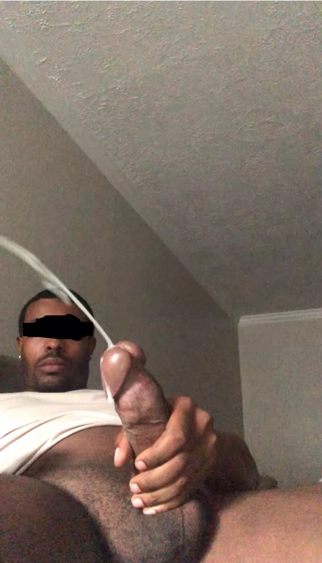 A thick dick that shoots thick cumshots