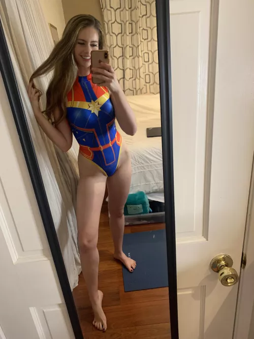 Captain marvel [F]