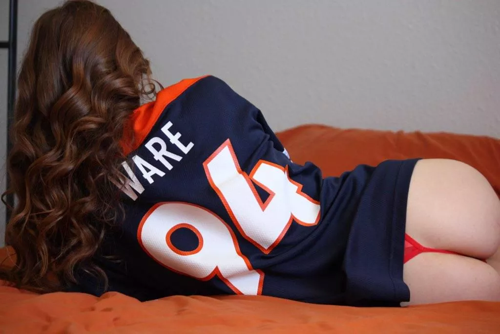 Come watch the game with me?